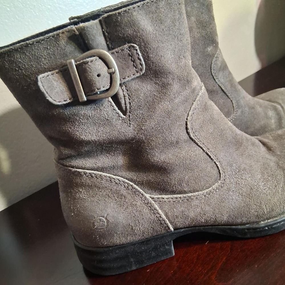 Born grey suede ankle boots with buckle detail. Biker streetwear grunge - Picture 3 of 7